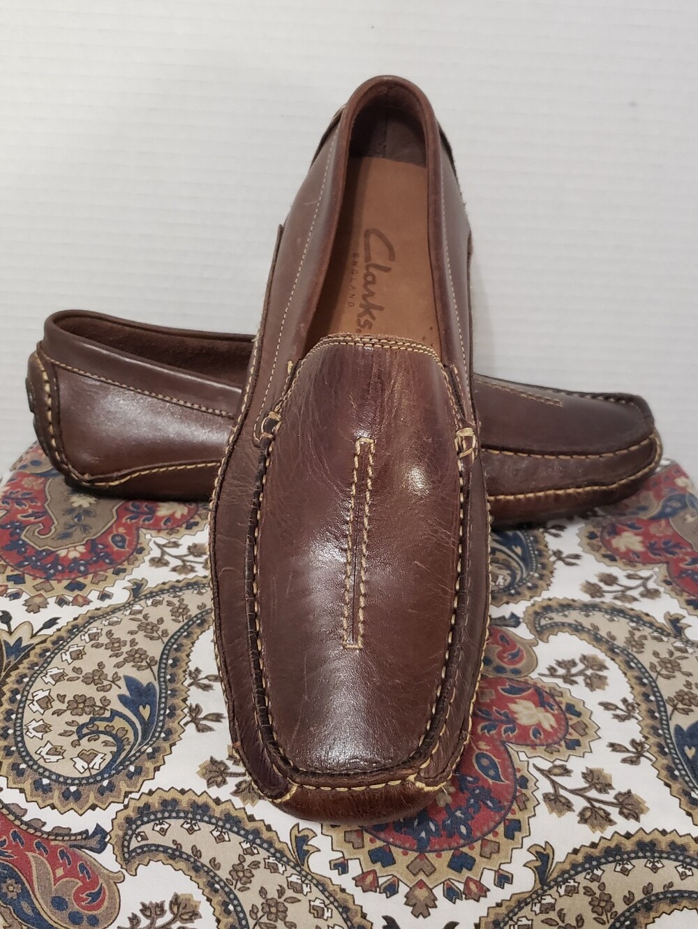 Clarks Mens Size 9M Penny Loafers Brown Leather Driving Mocs Shoes England